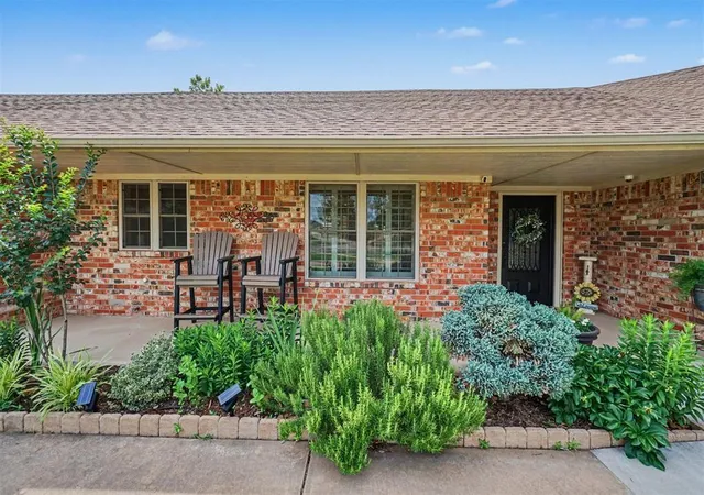 Homes for sale in Altus, OK | 612 Cambridge Dr, Altus, OK 73521 | MLS# 1232381