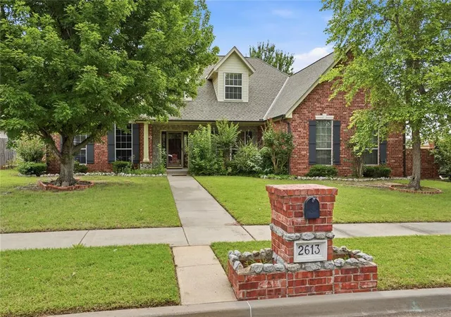 3rd image of 2613 Wexford Ct, Norman, OK 73072 | MLS# 1232391