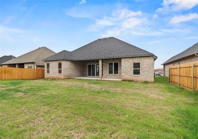 Homes for sale in Mustang, OK | 10500 Sw 50th St, Mustang, OK 73064 | MLS# 1232414
