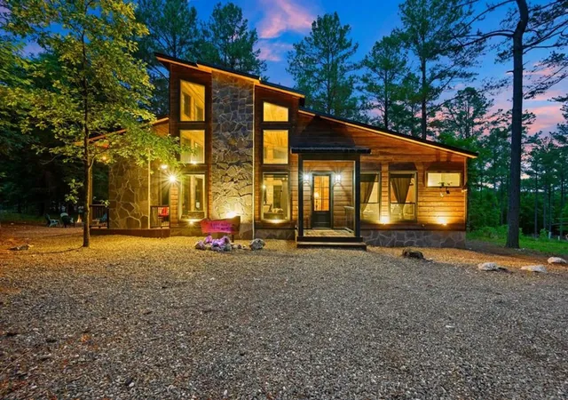 2nd image of 1318 Pine Hills Rd, Broken Bow, OK 74728 | MLS# 1232436