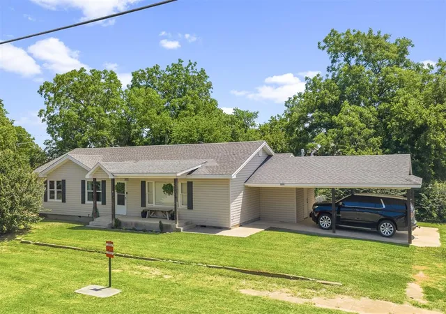 Homes for sale in Sulphur, OK | 1126 W 12th St, Sulphur, OK 73086 | MLS# 1232447