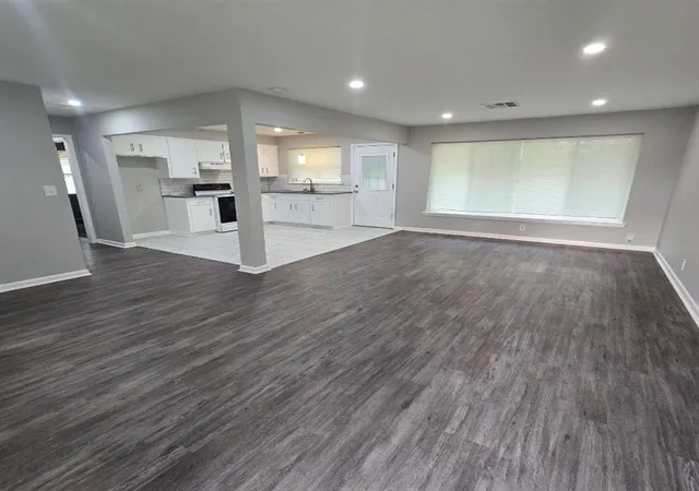 Photo 3 of Single family home for sale at 1421 N Harvard Ave, Oklahoma City, OK 73127 | MLS# 1232453 | Listing updated on 2026-06-04