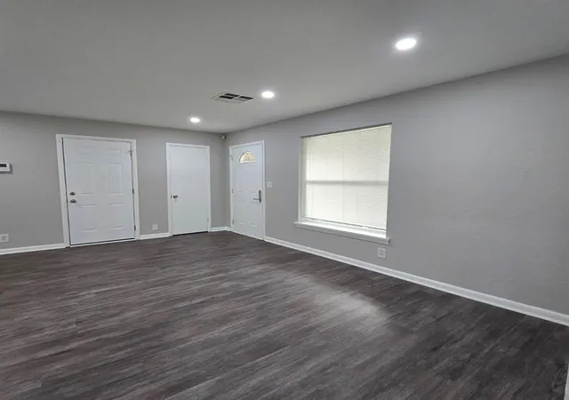Photo 4 of Single family home for sale at 1421 N Harvard Ave, Oklahoma City, OK 73127 | MLS# 1232453 | Listing updated on 2026-06-04