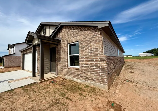 image of 3915 Northridge Rd, Shawnee, OK 74804 | MLS# 1232457