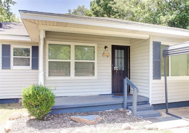 image of 3118 Nw Kinyon Ave, Lawton, OK 73505 | MLS# 1232472