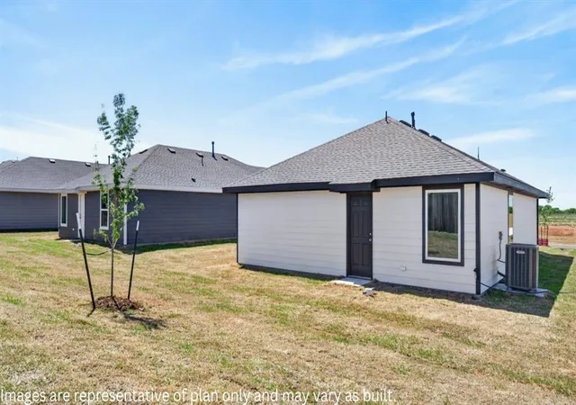 Homes for sale in El Reno, OK | 2003 Redbud Wy, El Reno, OK 73036 | MLS# 1232491