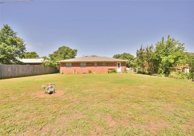Homes for sale in Duncan, OK | 204 N 29th St, Duncan, OK 73533 | MLS# 1232492