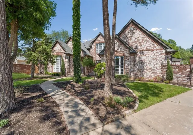 2nd image of 4601 Westbury Ct, Norman, OK 73072 | MLS# 1232501