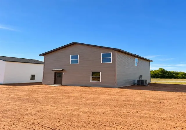 Photo 16 of Single family home for sale at 2302 Quail Holw, Weatherford, OK 73096 | MLS# 1232528 | Listing updated on 2026-10-23