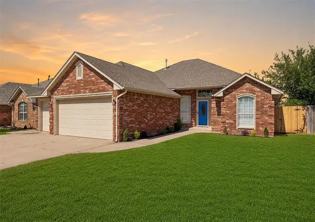 Photo 1 of Single family home for sale at 2613 Jefferson Dr, Moore, OK 73160 | MLS# 1232529 | Listing updated on 2026-08-20