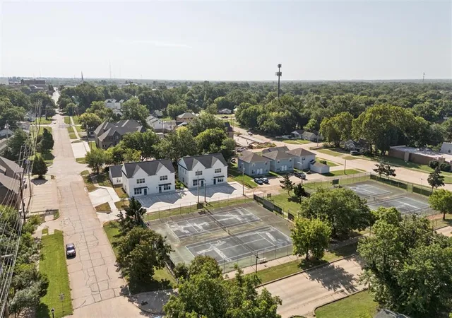 2nd image of 807 W 7th Ave, Stillwater, OK 74074