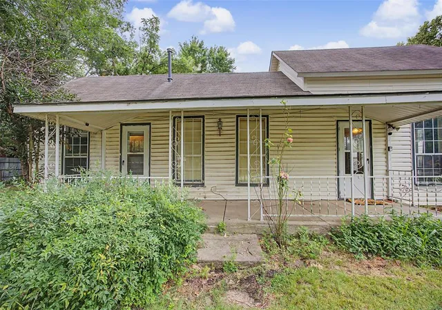 Homes for sale in Lexington, OK | 222 W Ash St, Lexington, OK 73051 | MLS# 1232534