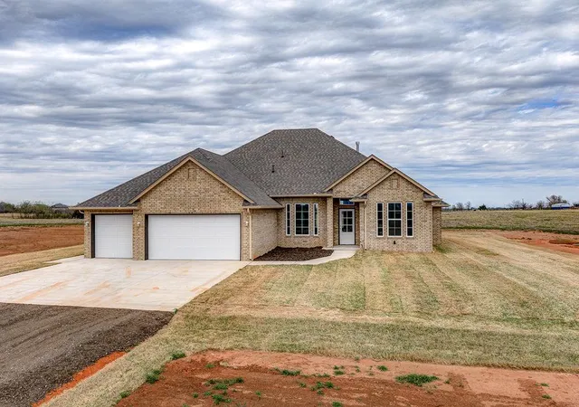 Homes for sale in Piedmont, OK | 5003 Bella Circle Nw, Piedmont, OK 73078 | MLS# 1232536