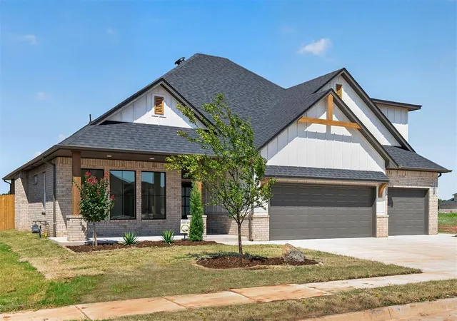 2nd image of 16029 Navarra Wy, Oklahoma City, OK 73170 | MLS# 1232537