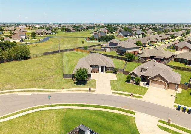 42nd image of 2433 Nw 173rd St, Edmond, OK 73012 | MLS# 1232551
