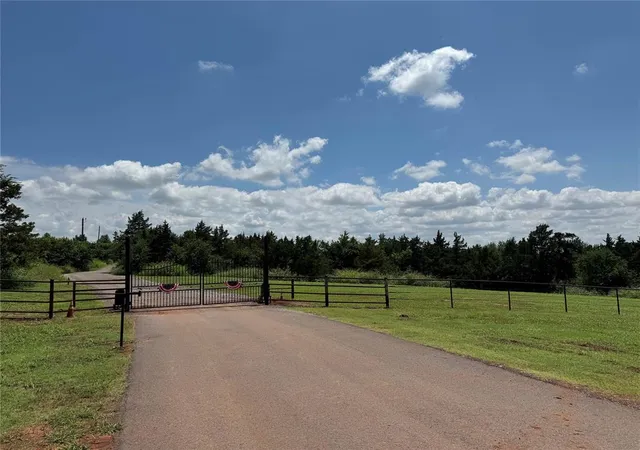 Homes for sale in Cashion, OK | 19000 Bobcat Ridge, Cashion, OK 73016 | MLS# 1232556