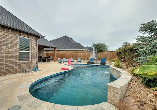 Photo 4 of Single family home for sale at 616 Vintage Dr, Norman, OK 73069 | MLS# 1232577 | Listing updated on 2026-09-15