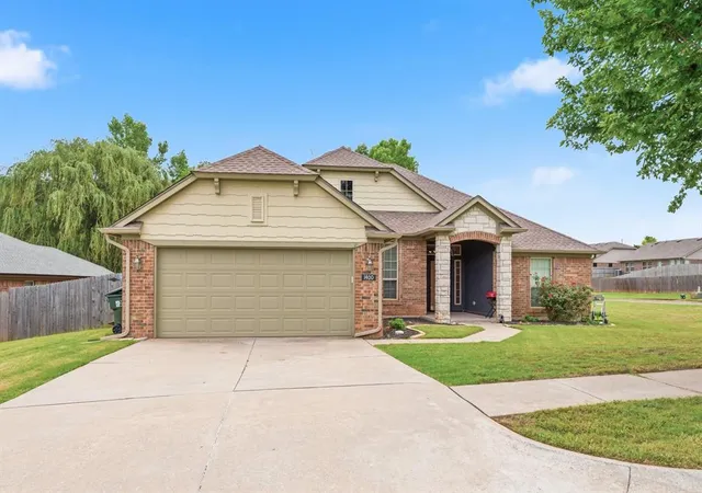 1st image of 1400 Biltmore Ct, Norman, OK 73071 | MLS# 1232581