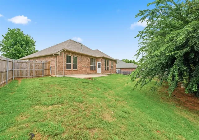 31st image of 1400 Biltmore Ct, Norman, OK 73071 | MLS# 1232581