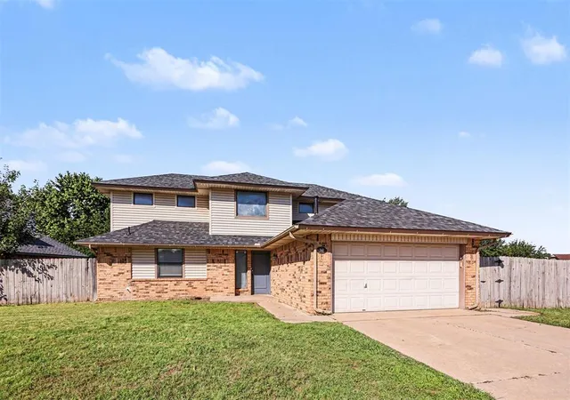 Homes for sale in Moore, OK | 2441 E Hills Dr, Moore, OK 73160 | MLS# 1232593