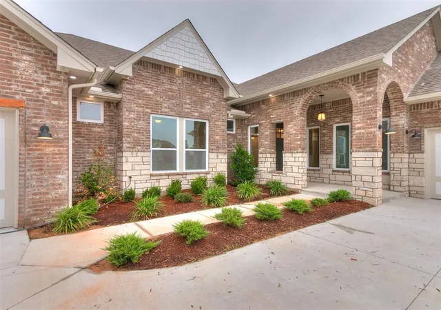 3rd image of 4046 Black Rock Ln, Newcastle, OK 73072 | MLS# 1232619