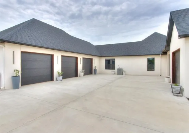 50th image of 111 Pine Valley Ln, Shawnee, OK 74801 | MLS# 1232667