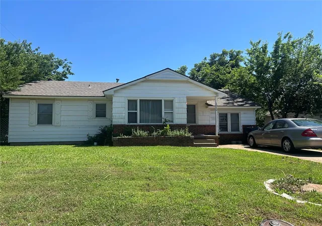 Homes for sale in Midwest City, OK | 1012 N Locust Ln, Midwest City, OK 73110 | MLS# 1232690