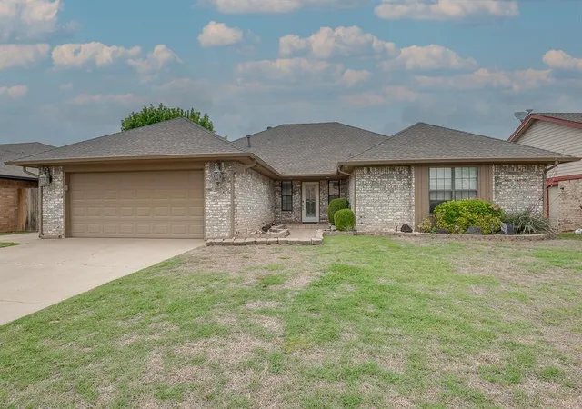 Photo 1 of Single family home for sale at 8113 Nw 118th Street, Oklahoma City, OK 73162 | MLS# 1232693 | Listing updated on 2026-07-27