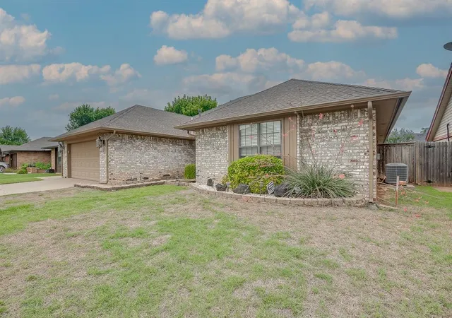 Photo 3 of Single family home for sale at 8113 Nw 118th Street, Oklahoma City, OK 73162 | MLS# 1232693 | Listing updated on 2026-07-27