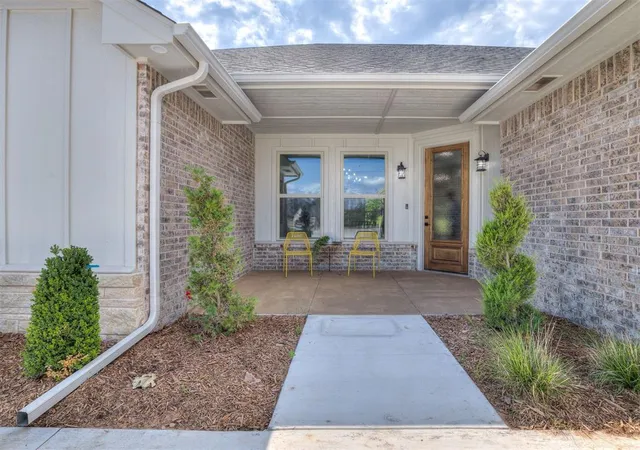 Photo 2 of Single family home for sale at 10925 Sandstone Ridge Way, Guthrie, OK 73044 | MLS# 1232710 | Listing updated on 2026-10-08