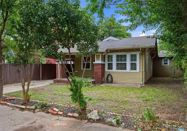 Photo 2 of Single family home for sale at 1824 Nw 11th Street, Oklahoma City, OK 73106 | MLS# 1232735 | Listing updated on 2026-09-02