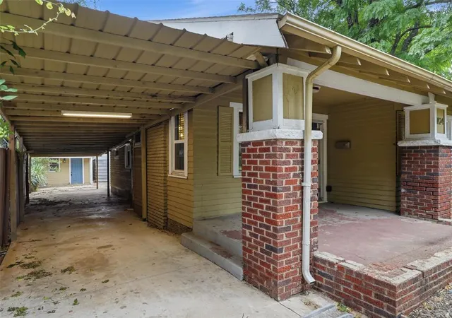 Photo 3 of Single family home for sale at 1824 NW 11th Street, Oklahoma City, OK 73106 | MLS# 1232735 | Listing updated on 2026-09-02