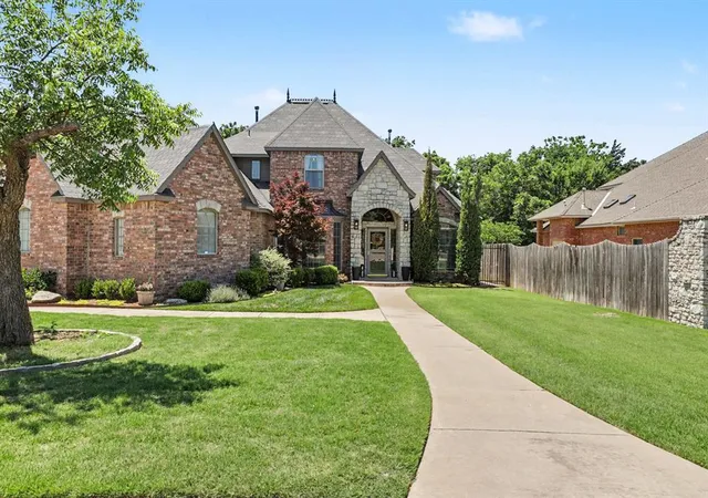 Homes for sale in Yukon, OK | 604 Winding Creek Rd, Yukon, OK 73099 | MLS# 1232745