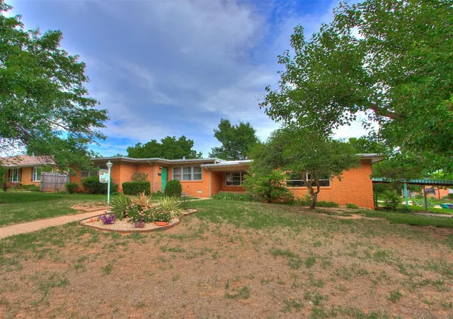 Photo 2 of Single family home for sale at 401 Nw 44th Street, Oklahoma City, OK 73118 | MLS# 1232767 | Listing updated on 2026-09-15