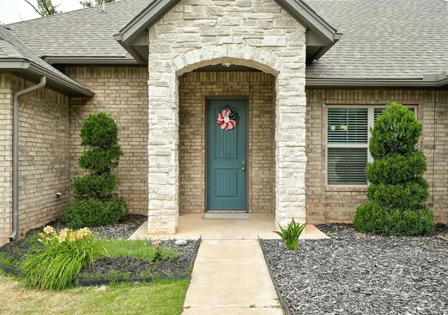 4th image of 8720 Tall Oaks Dr, Guthrie, OK 73044 | MLS# 1232796