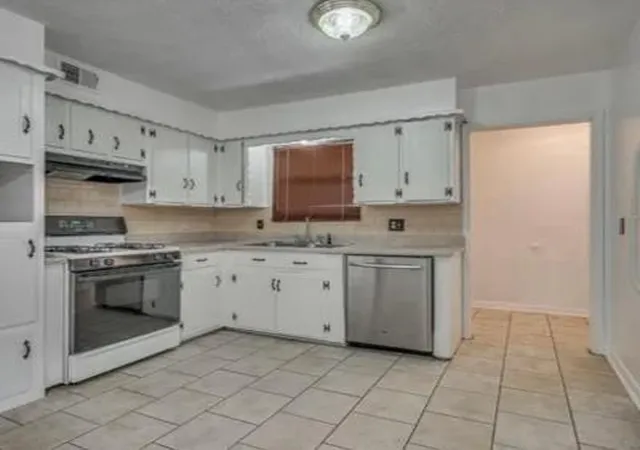 Photo 3 of Single family home for sale at 809 Englewood Rd, Del City, OK 73115 | MLS# 1232814 | Listing updated on 2026-08-05