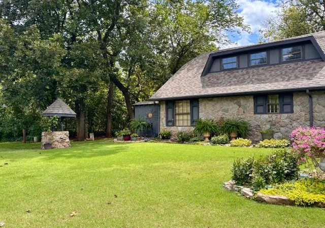 3rd image of 901 Birdcreek Ln, Guthrie, OK 73044 | MLS# 1232824