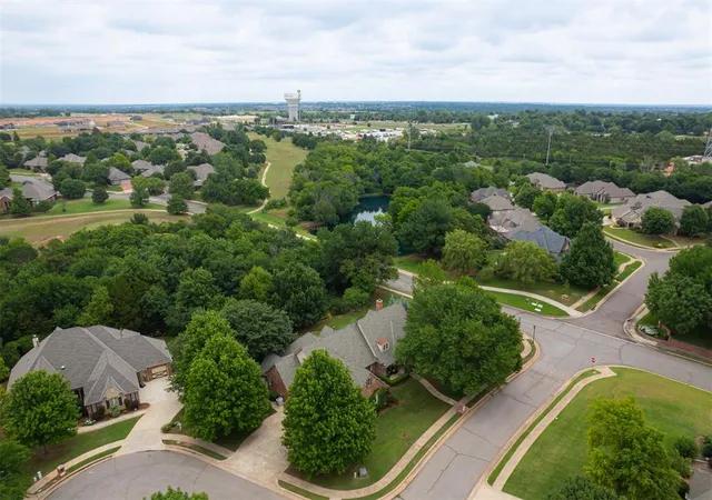 48th image of 201 Hollowdale Cir, Edmond, OK 73003 | MLS# 1232827