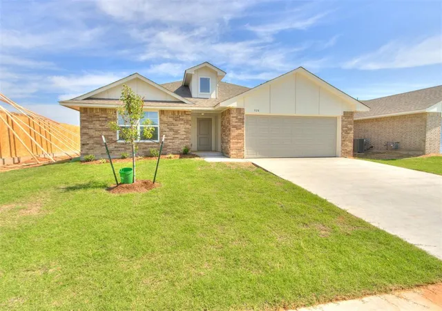 1st image of 924 Hazy Brook Cir, Chickasha, OK 73018 | MLS# 1232830