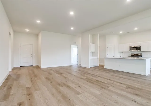 3rd image of 920 Hazy Brook Cir, Chickasha, OK 73018 | MLS# 1232833