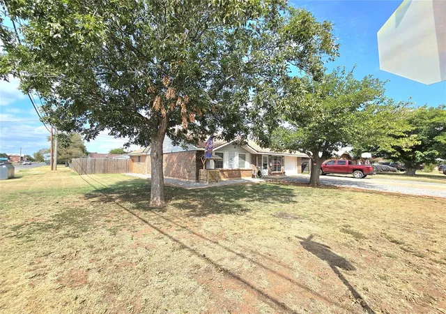Homes for sale in Altus, OK | 801 George St, Altus, OK 73521 | MLS# 1232859