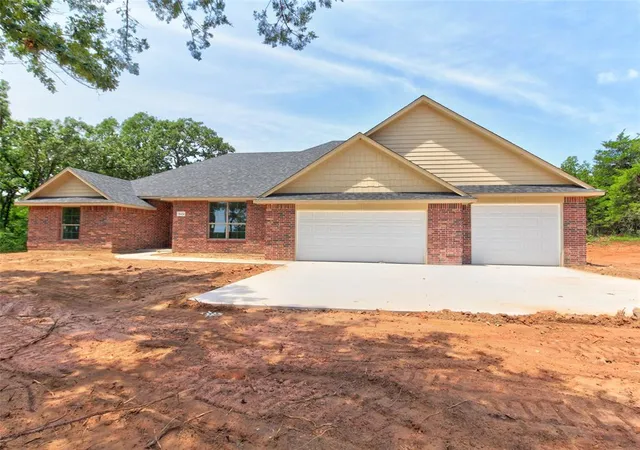Homes for sale in Mc Loud, OK | 104741 Secretariat Trl, Mc Loud, OK 74851 | MLS# 1232884