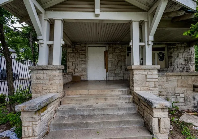 Photo 3 of Single family home for sale at 3125 N Mckinley Ave, Oklahoma City, OK 73118 | MLS# 1232898 | Listing updated on 2026-07-14