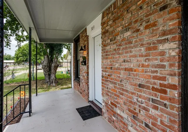 Photo 3 of Sale Pending at 309 N Louisa Ave, Shawnee, OK 74801 | MLS# 1232919 | Listing updated on 2026-08-10