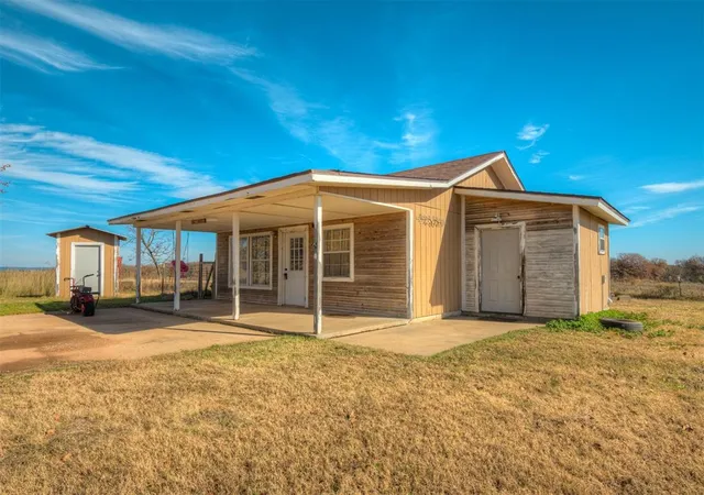 Homes for sale in Mc Loud, OK | 335827 E Winding Rd, Mc Loud, OK 74851 | MLS# 1232949