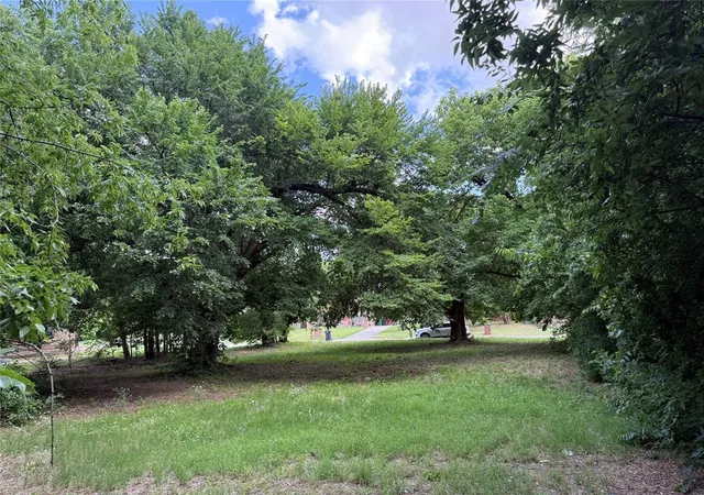 Photo 2 of Land for sale at 621 Se 14th Street, Oklahoma City, OK 73129 | MLS# 1232966 | Listing updated on 2026-06-06