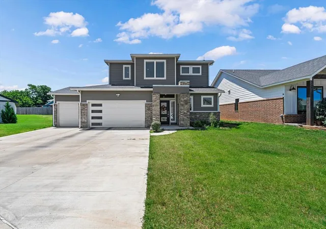 Photo 1 of Single family home for sale at 504 Nw 181st Street, Edmond, OK 73012 | MLS# 1232967 | Listing updated on 2026-06-29