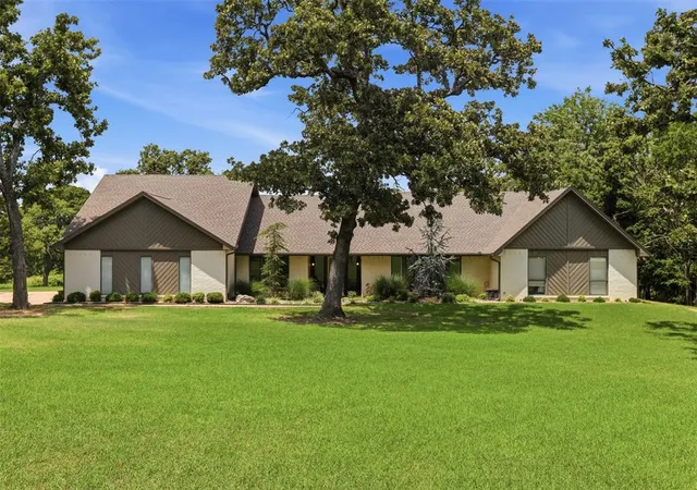 Homes for sale in Tecumseh, OK | 43430 Hickory Dr, Tecumseh, OK 74873 | MLS# 1233035