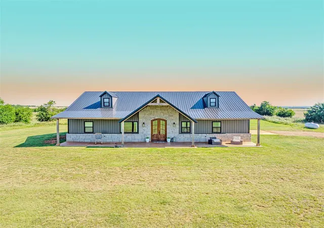 Homes for sale in Cashion, OK | 17060 W Camp Rd, Cashion, OK 73016 | MLS# 1233037