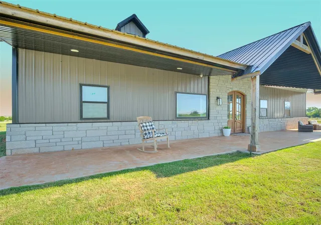 Homes for sale in Cashion, OK | 17060 W Camp Rd, Cashion, OK 73016 | MLS# 1233037